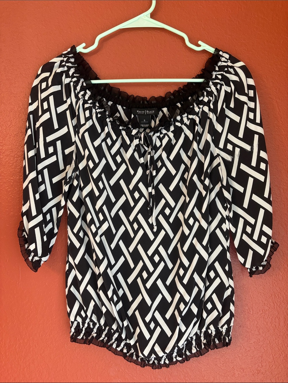 White House Black Market Black & White Geometric Off-Shoulder Tunic Top